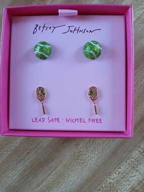 Betsey Johnson NWT/NIB Tennis/Pickle Ball Earrings